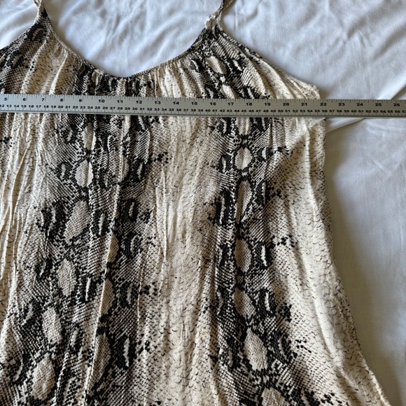 Women's Palazzo Capri Jumpsuit Snakeskin Print Size S Spaghetti Strap Festival - Picture 8 of 16